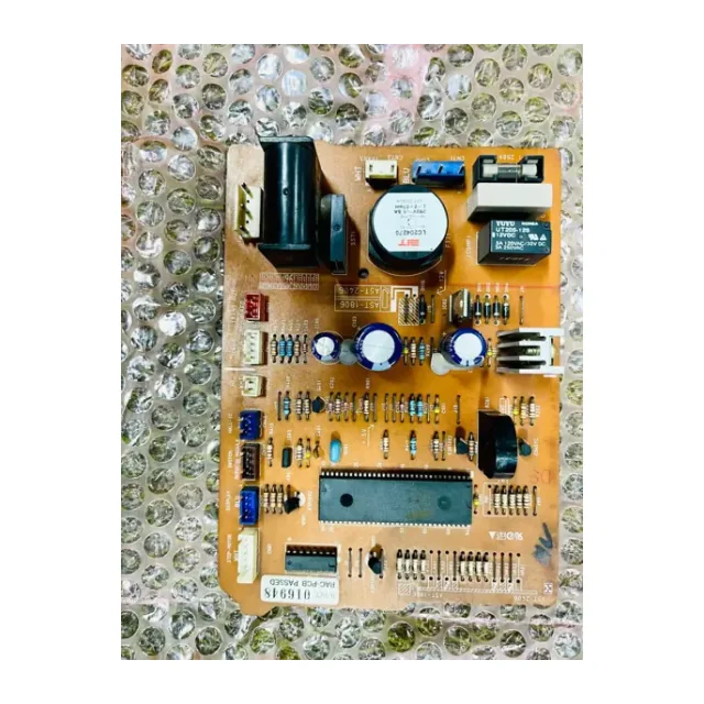 Samsung electronic control board for a room air conditioner, likely a Samsung main PCB model PD-D18A1E